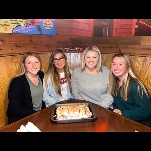 Meet your Posher, Lexi